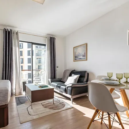 Forum Ocean View 4b By Homie Apartment